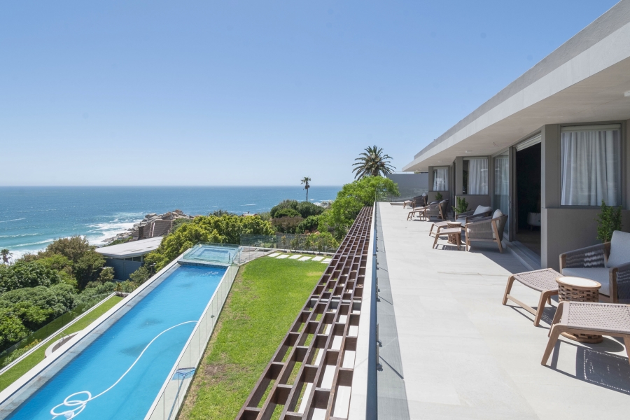 6 Bedroom Property for Sale in Llandudno Western Cape